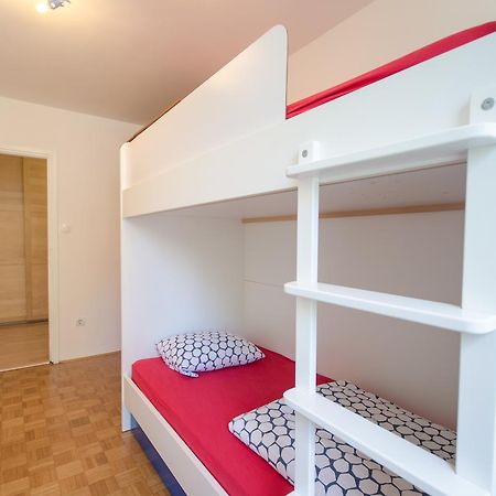Apartment Near The Train Station Liubliana Exterior foto