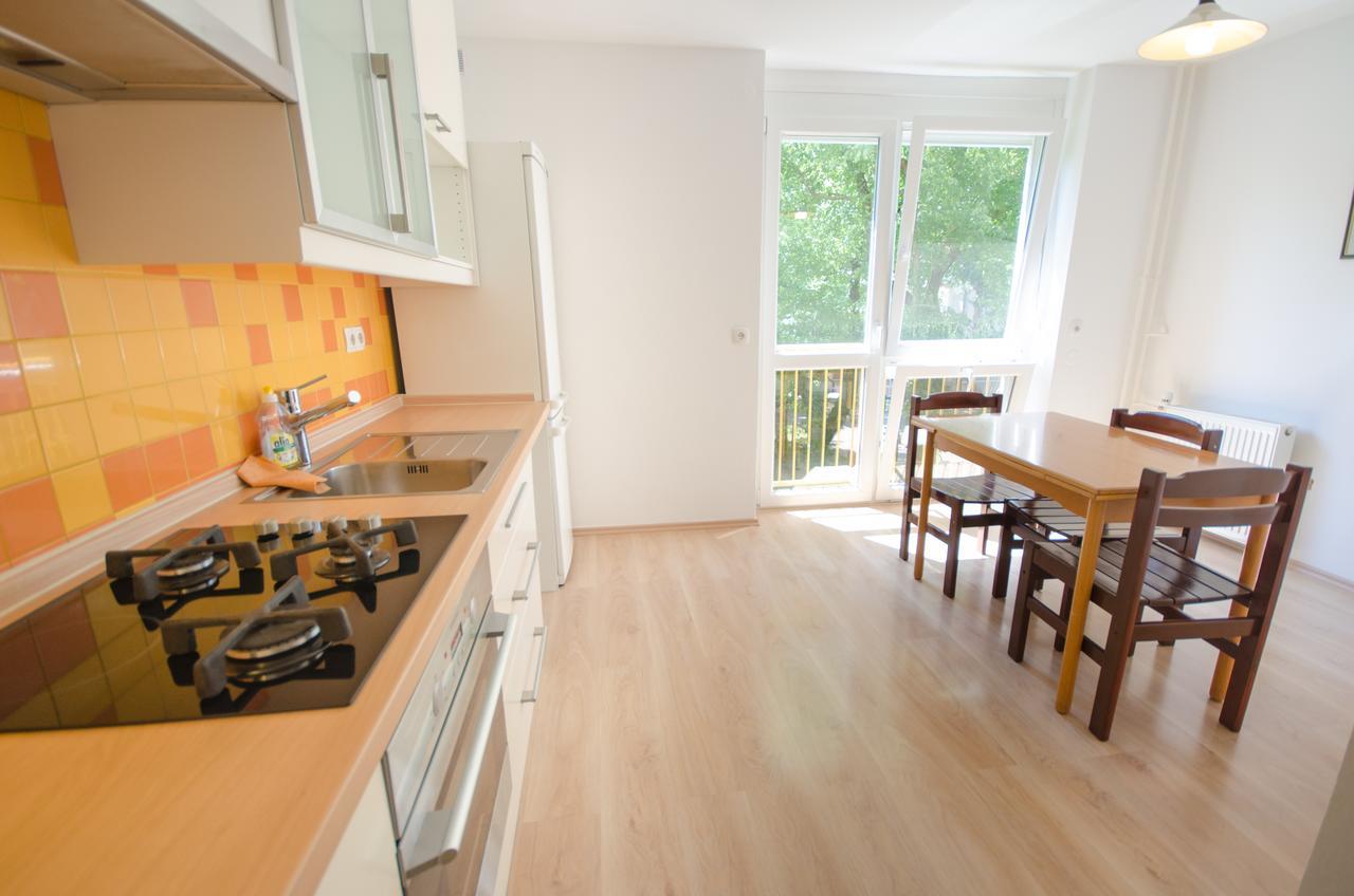 Apartment Near The Train Station Liubliana Exterior foto