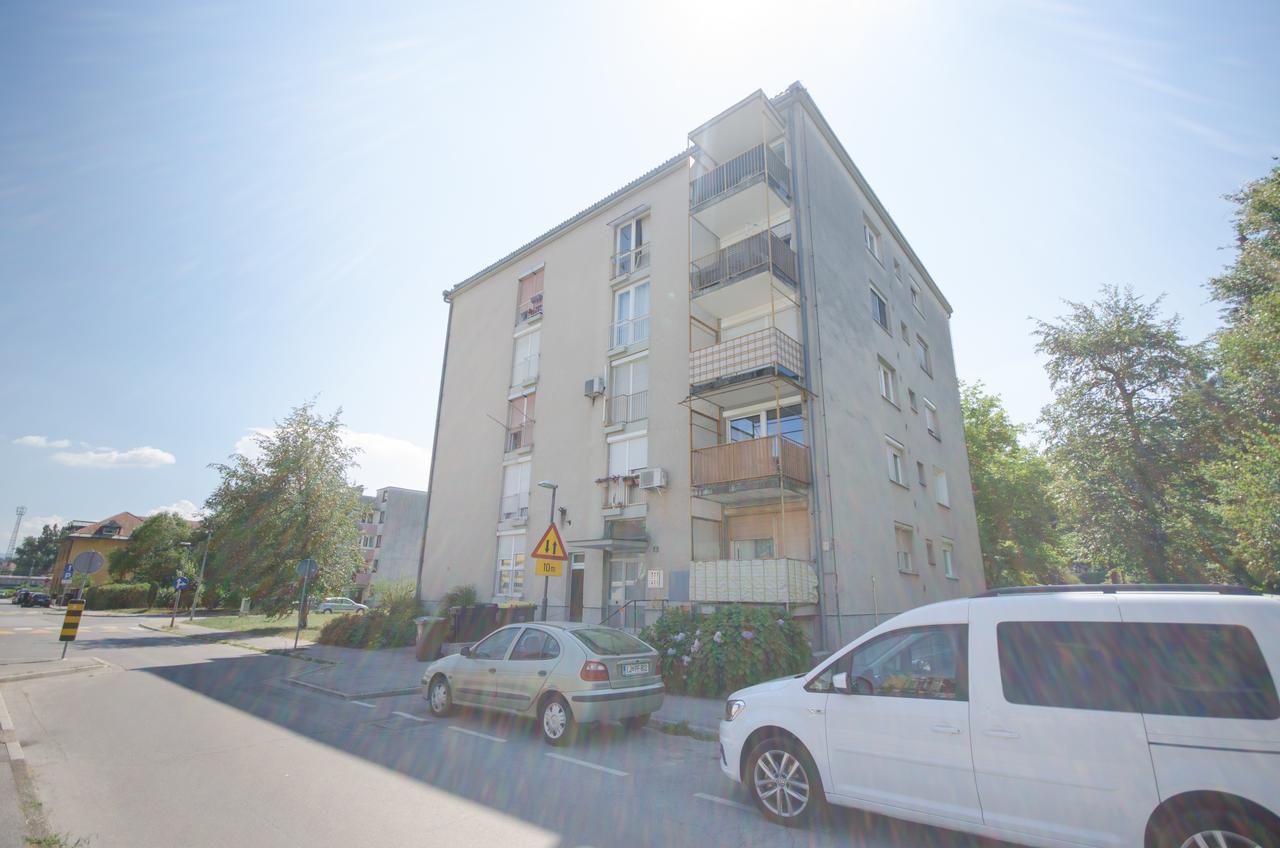 Apartment Near The Train Station Liubliana Exterior foto