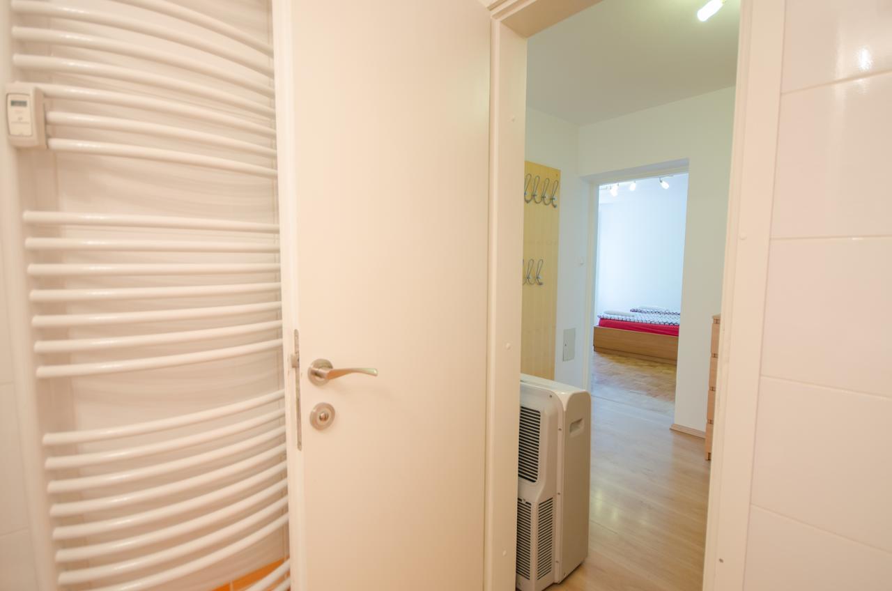 Apartment Near The Train Station Liubliana Exterior foto